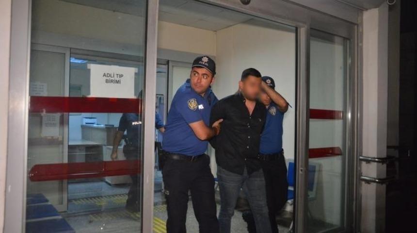 Sevgilisine &ccedil;arpan yaşlı adamı bı&ccedil;aklayan kişi adliyeye sevk edildi