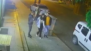 Sokak ortasında dehşet! Kız arkadaşına laf attı, sonrası korkunç