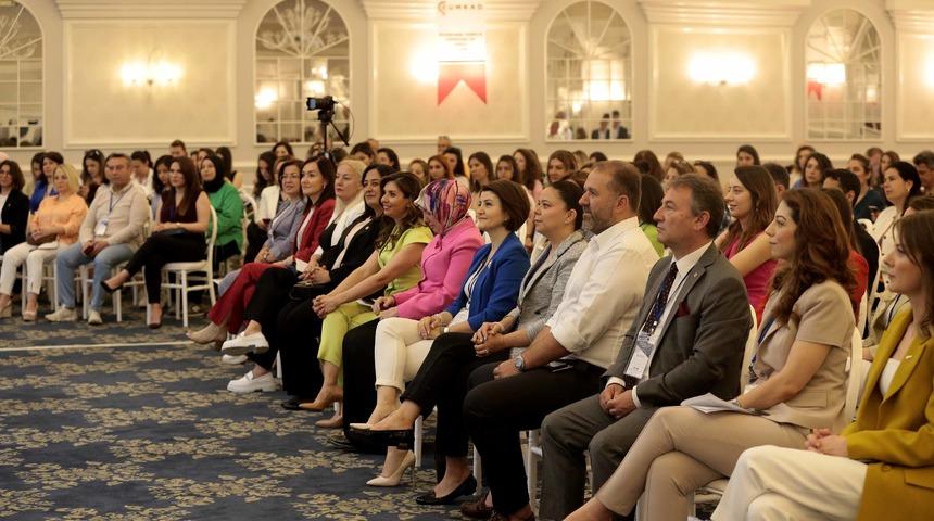 Bursa'da 23 Haziran Dünya Kadın Mühendisler Günü'nde mesleğin geleceği ele alındı