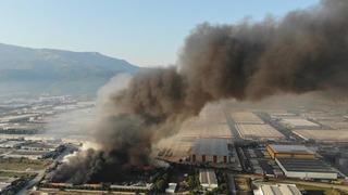 Manisa'daki yangında son durum! Dumanlar İzmir'e kadar ulaşmıştı, uyarı geldi: Pencereleri açmayın