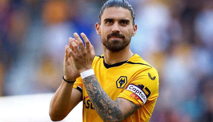 Suudi Arabistan’ın Al-Hilal takımı, Wolverhampton’dan Ruben Neves’i transfer etti. Transferin 47 milyon sterlin bonservis bedeliyle gerçekleştiği ve Neves ile 2026’ya kadar sözleşme imzalandığı öne sürüldü.