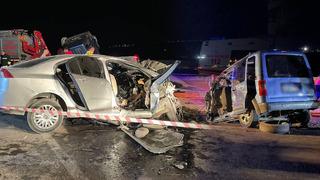 Gaziantep'te feci kaza! Araçlar kafa kafaya çarpıştı, 6 kişi hayatını kaybetti