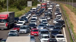  Anadolu Otoyolu ve D-100 kara yolunun Bolu kesiminde Kurban Bayramı tatili yoğunluğu! Zaman zaman trafik durma noktasına geldi, kavga da çıktı