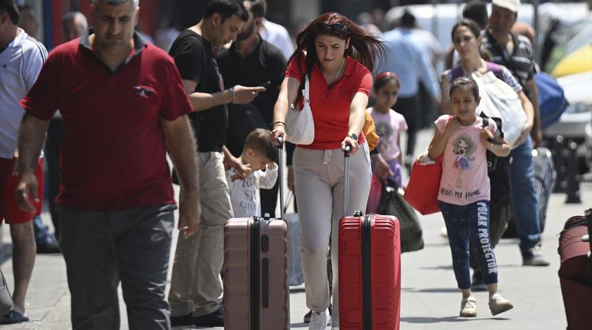Kurban Bayramı tatili 9 gün olmuştu: İstanbul’dan kaçmak isteyen otogara koştu! Günde 2 bin kere…