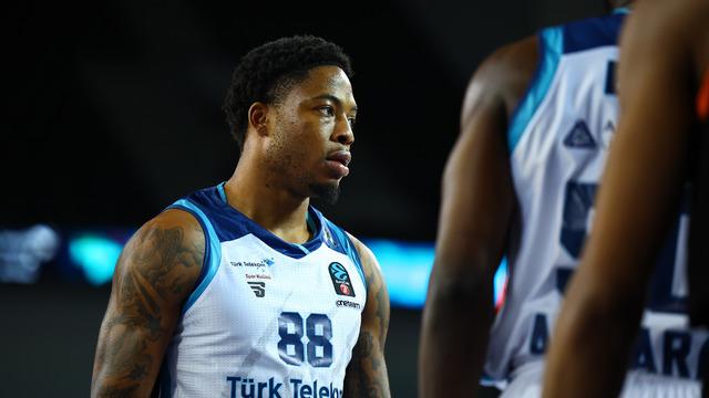 Anadolu Efes, Tyrique Jones’u kadrosuna kattı