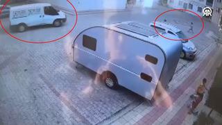 Diyarbakır’da korkunç olay! 7 yaşındaki çocuk 5 yaşındaki kardeşini araçla ezerek öldürdü…