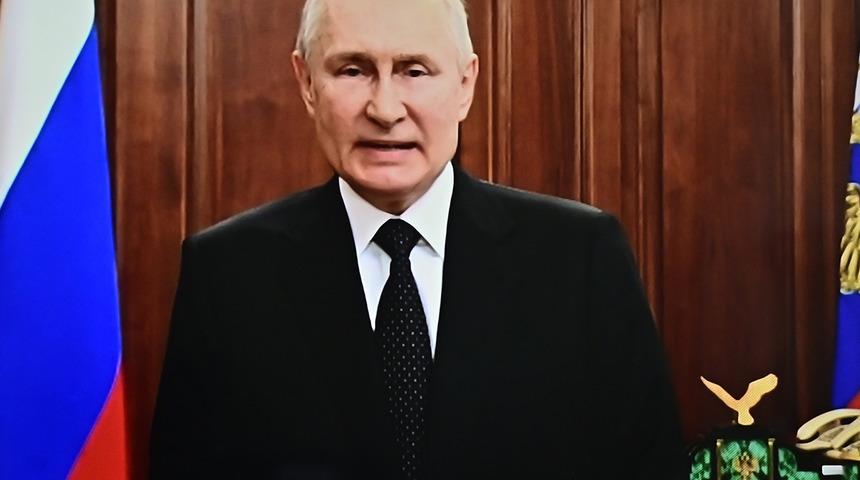 Tüm dünya bu sorunun cevabını merak ediyor! Çok çarpıcı Rusya yorumu! ‘Tarihten silinecekler’ mesajı verdi…