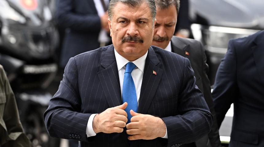 Sağlık Bakanı Koca'dan sosyal medyada çıkan 'yabancı uyruklu hasta' iddialarına açıklama