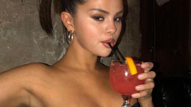 Selena Gomez'in son paylaşımını görenler Göğüslerine ne yaptın? dedi