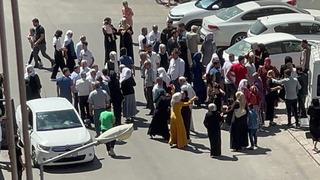 Genç çift dünyaevine girerken... Düğünü iptal ettiren kavga! Sopalar konuştu, olay salon dışına taştı