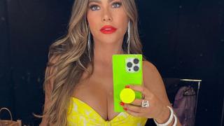 Sofia Vergara yıllara meydan okuyor! Yalnızca minik bir bikini altı giydi