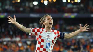 Real Madrid'de Luka Modric'in sözleşmesi 1 yıl daha uzatıldı!