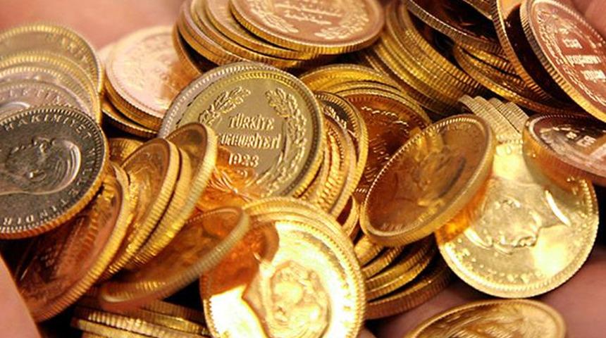 Değeri 350 bin liradan fazla... Kendisi adliyeye gitti, eşi ise cumhuriyet altınlarını teslim etti!