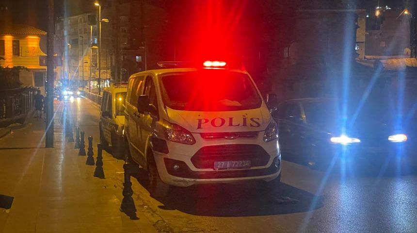 Gaziantep'te kavgaya müdahale eden polis memuru tabancayla vuruldu