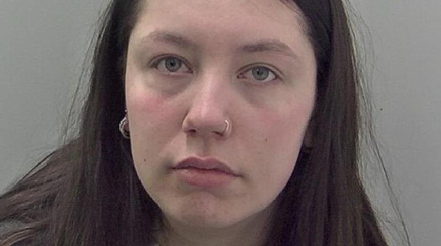 Her satırı korkunç! Annesi ve babası evdeyken gizlice doğum yaptı... Yeni doğan bebeğinin kafatasını ayağıyla ezip boğdu