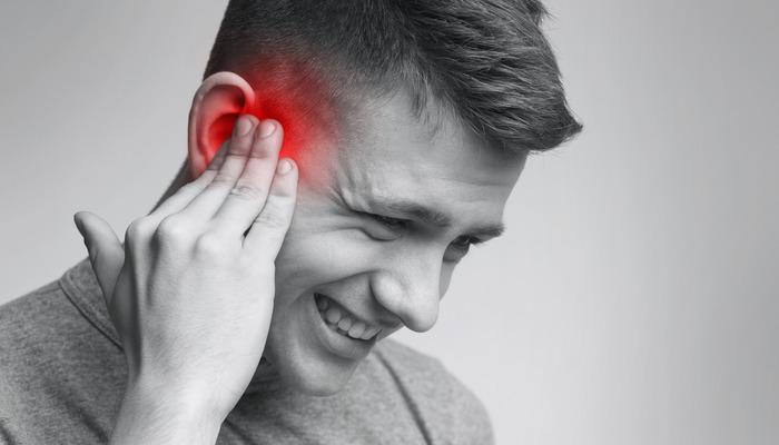 Kulakta basınç hissi neden olur, nasıl geçer? Kafada ve kulakta basınç hissi nasıl gider, kendiliğinden geçer mi?