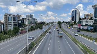 Bayram öncesi İstanbulluları şaşırtan görüntü! Kuyruklar oluşuyordu: Metrobüs, otobüs, Marmaray, metro... Trafik yoğunluğu yüzde 2'ye kadar düştü