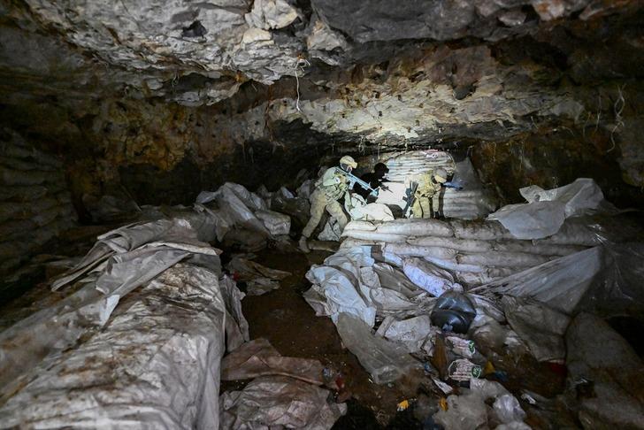 'Karataş Çukurları' teröristlerden temizlendi! Sığınak ve mağaralar yok edildi G4