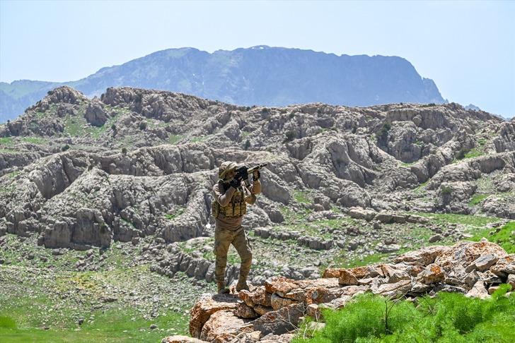 'Karataş Çukurları' teröristlerden temizlendi! Sığınak ve mağaralar yok edildi G5