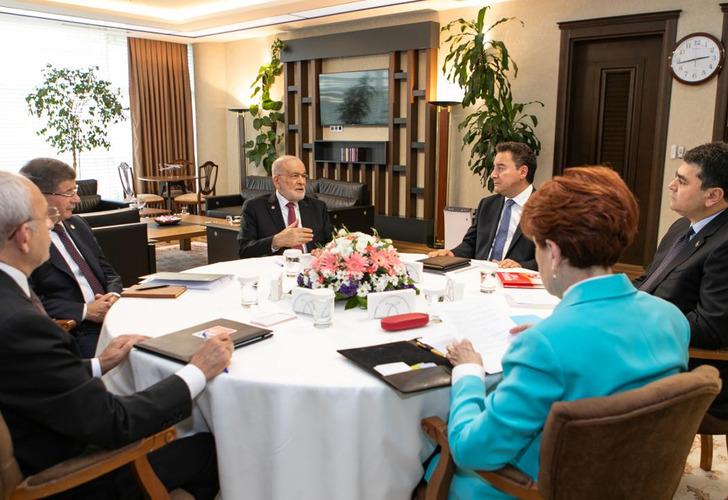 Gelecek Partisi Sözcüsü Özcan'dan 6'lı masa ortaklarına eleştiri! Sosyal medyadan paylaştı: 'Şaşırıyorum'