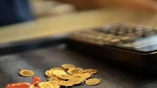 Gram altın fiyatı için kuyumcular ilk kez bu rakamı söyledi: ‘Dolardaki yükseliş mümkün kılacak’ diyerek açıkladılar: ‘Yıl sonu gelmeden 2000 TL olabilir…’