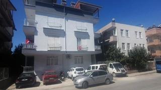 Karşılıklı 2 daireyi aynı anda kiraladı! Akılalmaz plan... Yaptığıyla ev sahibini de komşuları da şaşkına çevirdi