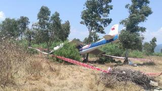 İzmir'de korkutan olay! Özel bir uçak araziye düştü