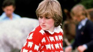  Prenses Diana'nın ikonik kazağı açık artırmada! Fiyatı dudak uçuklattı