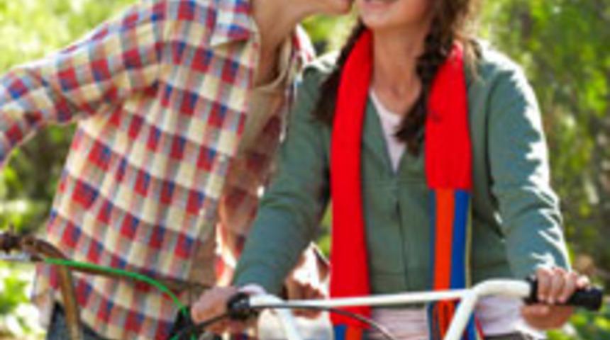 Gençler İlk Aşklarını 17'sinde Yaşıyor