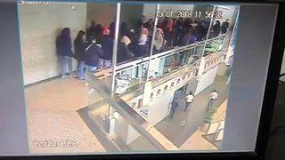 Jakarta Menkul Kıymetler Borsası'nın çöküş anı kamerada