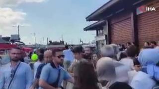 Eminönü'nde panik! 'Yolcu kapma' kavgasında sopalar konuştu! Polis hava ateş açtı...