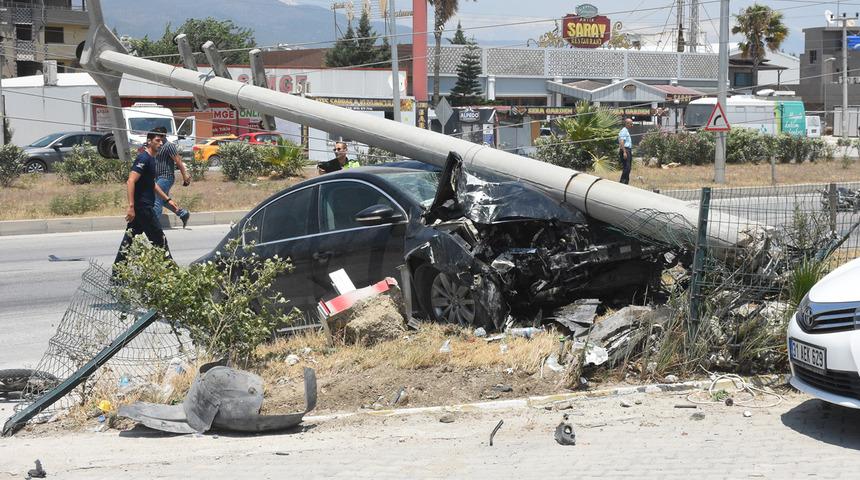 Hatay'da trafik kazası: 1 kişi öldü, 2 kişi yaralandı!