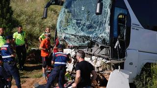 Eskişehir'de yolcu otobüsü devrildi! Çok sayıda yaralı var