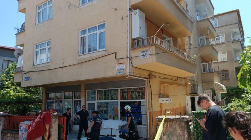 İntihar girişimi! Evin penceresini söküp, içeri girerek kurtardılar