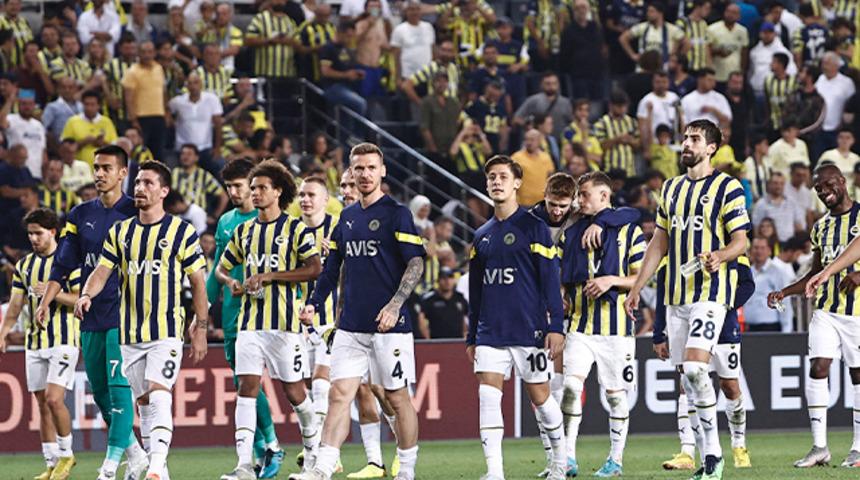 Fenerbahçe'ye sezon başında gelmişti! Yıldız isim, sosyal medyadan veda etti...