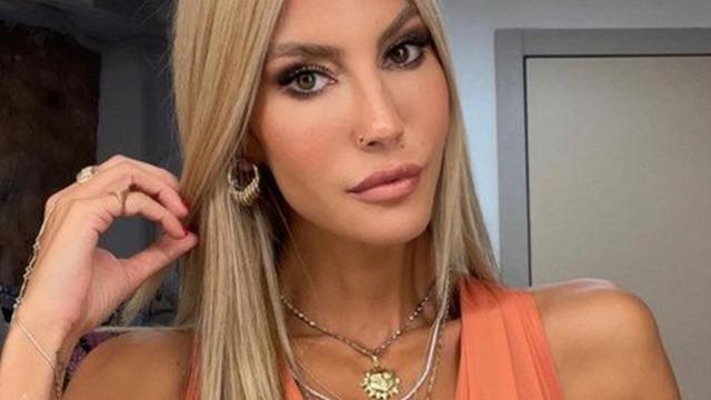 Emre Altuğ'dan sonra ilk kez sevgilisini göstermişti! Çağla Şıkel ve Nail Gönenli ayrıldı