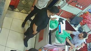 'Para dolu poşeti tezgahta unuttum' Aynı renk olunca... Her yerde onları arıyorlardı! Yeni gelişme