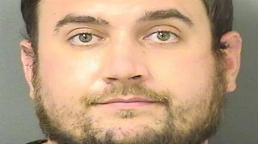 Karısını yatakta başka bir adamla yakaladı! İhaneti görünce çılgına döndü... Eşinin sevgilisini beyzbol sopasıyla öldüresiye dövdü