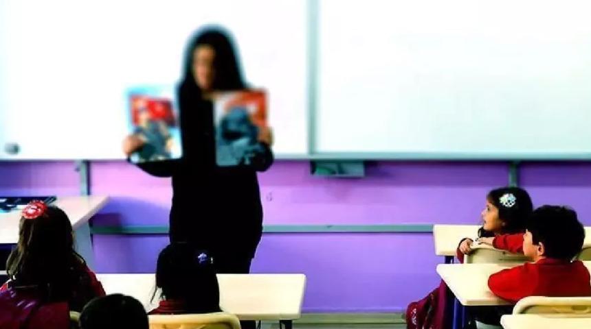 Yer değişikliği duyurusunun ardından bir düzenleme daha: Deprem bölgesindeki öğretmenler dikkat! Bakan Tekin açıkladı, 'hizmet puanı' detayı dikkat çekti