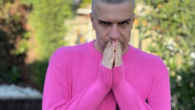 Türkücü Berdan Mardini sevgilisini paylaştı! Görenler Bu kız küçük değil mi? dedi