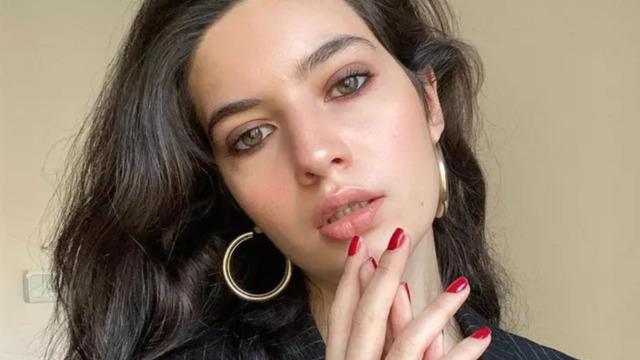 Gelsin Hayat Bildiği Gibi'nin Aylin'i Sanem Babi bikinili pozlarıyla nefes kesti! Yorum yağdı