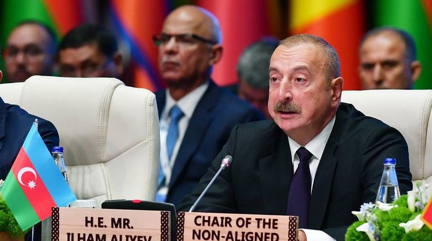 Aliyev'den Fransa'ya sert sözler! 'İkiyüzlülük ve çifte standart' diyerek çıkıştı: 'Başkalarına ders vereceklerine kendi ülkelerine baksınlar'