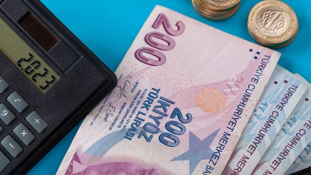 Kıdem tazminatı hesabında ‘seyyanen zam’ detayı: Memur zammı sonrası tavan 23 bin 500 liraya yaklaştı: Haziran Ağustos arasında 35 bin liralık fark! 