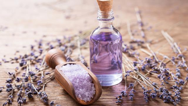 Lavanta suyunun faydaları nelerdir? Lavanta suyu nerelerde kullanılır?	