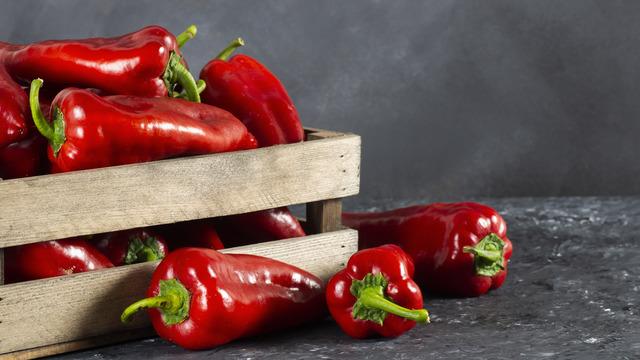 Kapya biberin faydaları nelerdir? Kapya biber nasıl tüketilir, çiğ yenir mi?	