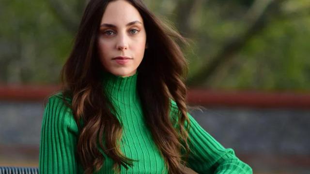 Öykü Karayel ikiz kardeşi ile paylaşım yaptı! Görenler ayırt edemedi! ''Hangisi Öykü, hangisi Ezgi?''