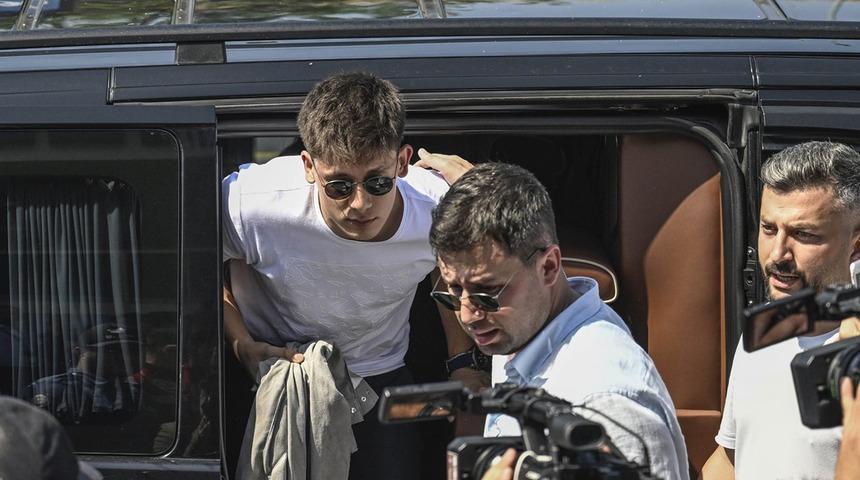 Fenerbahçe'den Arda Güler için KAP açıklaması geldi! Real Madrid'e 20 milyon Euro bonservis bedeli karşılığında transfer olduğu açıklandı! İşte tüm detaylar...