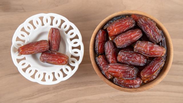 Yaş hurmanın faydaları nelerdir? Yaş hurmada hangi vitaminler var, kaç kalori?