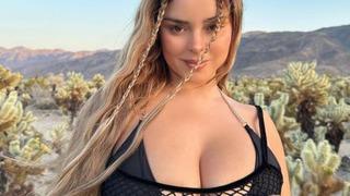 Demi Rose bu sefer göğüslerini köpükle kapadı! Ne giyse küçük kaldı