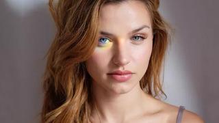 Elite'in kızıl güzeli Mirela Balic dantel crop giyip poz verdi! İddialı tarzına beğeni yağdı